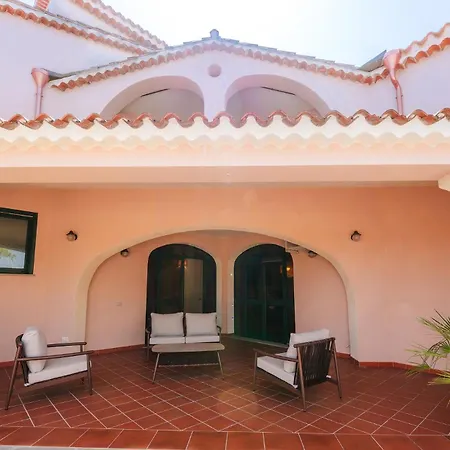 House Levante 28 1 プーラ